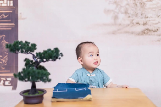 兰考宝宝摔到头第五天吐了 兰考宝宝摔到头第五天吐了